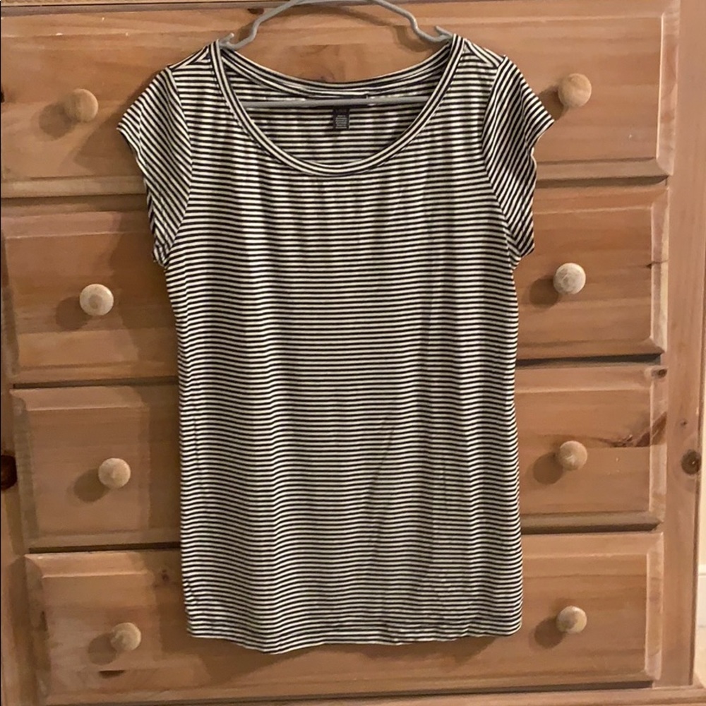 Super soft maternity shirt